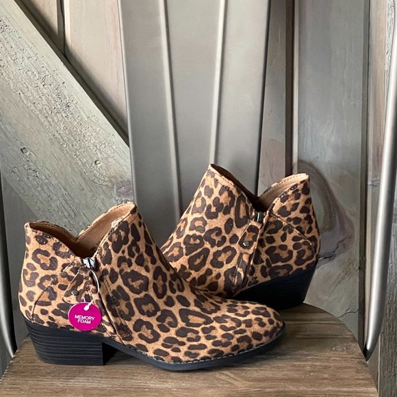 SO Shoes - 50% OFF - NIB - SO ANGELFISH LEOPARD BOOTIES MEMORYFOAM SIZE 8 OR 7.5-HAVE BOTH